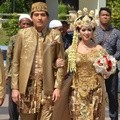 Lucky Hakim dan Tiara Dewi Gelar Akad Nikah dengan Mahar 500 Gram Logam Mulia