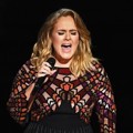 Penampilan Pembuka Adele di Grammy Awards 2017 dengan Nyanyikan Lagu 'Hello'
