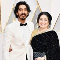 Dev Patel Hadir Bersama Sang Ibu di Red Carpet Oscar 2017