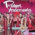 Para Finalis Tampil Mempesona di Panggung Puteri Indonesia 2017
