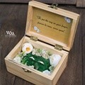 Tyas dan Raiden pun menempatkan cincin pernikahan mereka dalam box unik bertuliskan kalimat romantis.