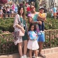 Nia Ramadhani dan keluarga di Disney World Amerika Serikat