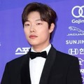Ryu Jun Yeol di Red Carpet Seoul Awards 2017
