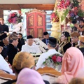 Sejumlah tokoh penting termasuk Wapres Jusuf Kalla menjadi saksi pernikahan Kahiyang Ayu dan Bobby hari ini.