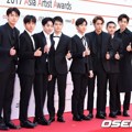 EXO di Red Carpet Asia Artist Awards 2017