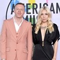 Macklemore dan Skylar Grey hadir di American Music Awards 2017