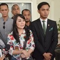 Tessa Kaunang Ditemui di PN Jakarta Selatan