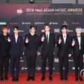 Wanna One di Red Carpet MAMA 2018 Jepang