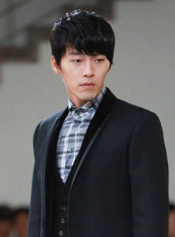  Hyun  Bin  Aktor dengan Gaya Rambut  Terbaik 2011