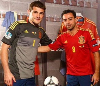 Xavi Hernandez Tak Setuju Iker Casillas Remehkan Akademi Sepak Bola