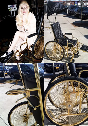 Lady GaGa Pamer Kursi Roda Terbuat dari Emas 24 Karat