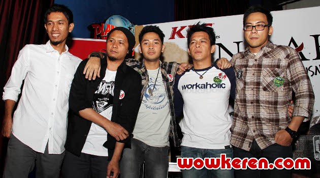 Resmi Hengkang, Reza Pamitan dengan Sahabat NOAH
