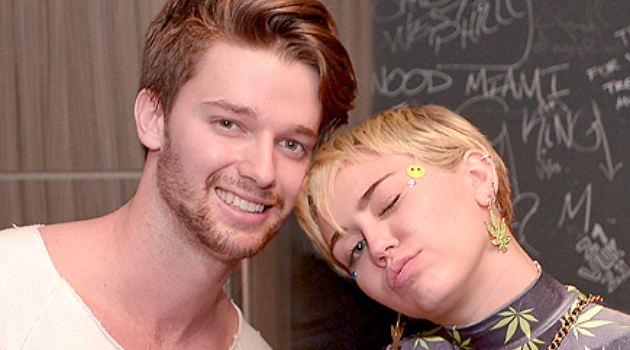 Valentinan Bareng Miley Cyrus Patrick Schwarzenegger Jadi Pria Paling