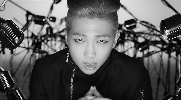 Rap Monster BTS Pamer Rap di MV Solo 'Do You'