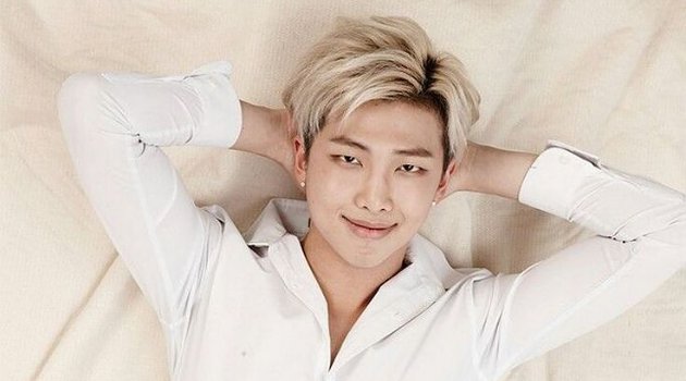 Pamer Foto Dipeluk Rap Monster, Stylist Ini Di-bully Fans BTS