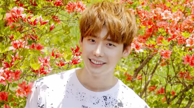 Lee Jong Suk Jadi Bocah Petualang Di Teaser Video Photobook Dan Kalender