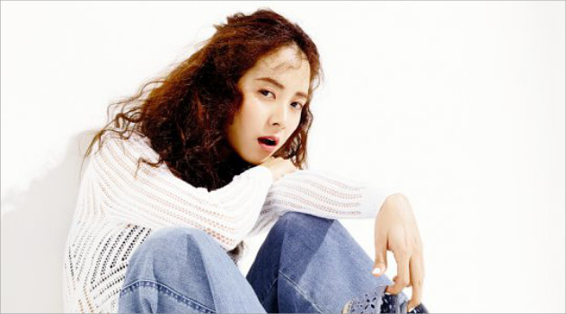 Tampil Trendy, Song Ji Hyo Pamer Paha Mulus di Majalah Grazia