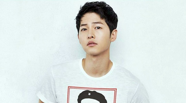 Ikut Bangga, Orang Tua Song Joong Ki Nangis Lihat Keberhasilan Sang Putra