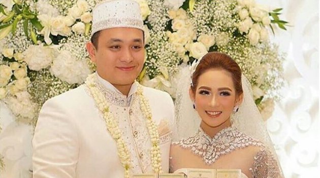 Pengantin Baru Adiezty Istri Gilang Dirga Menangis Di Malam