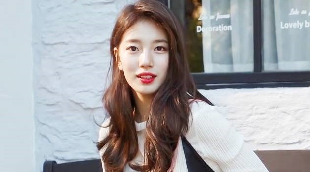 Foto Syuting Terungkap Lagi Suzy Potong  Rambut  Demi  