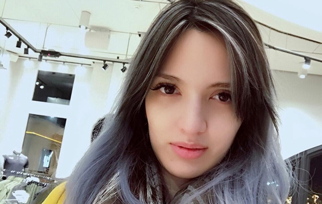 Foto Cantik Maksimal Pemotretan Kehamilan Nia  Ramadhani  