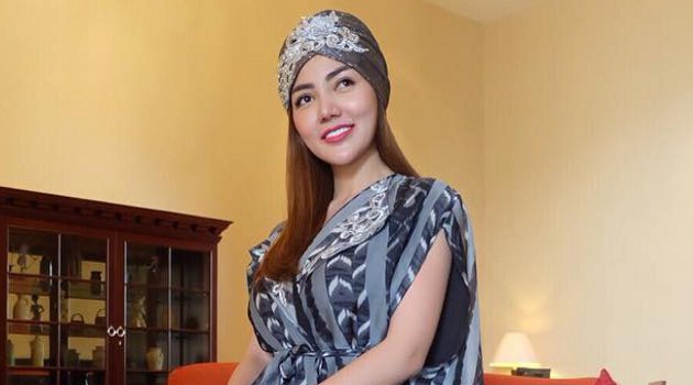 Gelar Acara Bareng Anak Yatim Fashion Bella Shofie 