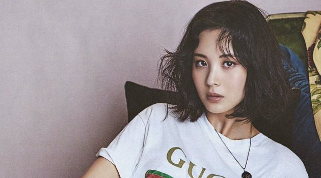 Tampil Klasik dengan Rambut  Bob  di Bandara Seohyun Banjir 