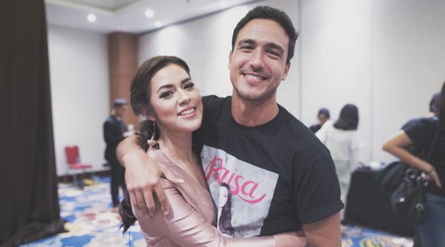 Siap Siap Patah Hati Tanggal Pernikahan Raisa dan Hamish 