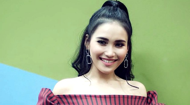 Ayu Ting Ting Galau dan Ingat Allah, Netter Suruh Tobat 