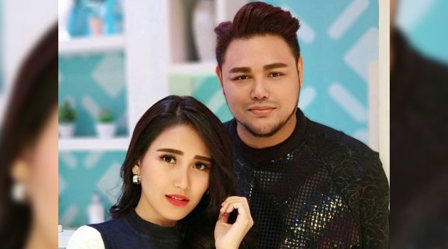 Ayu Ting Ting Ucapkan Selamat Ultah, Komentar Ivan Gunawan 