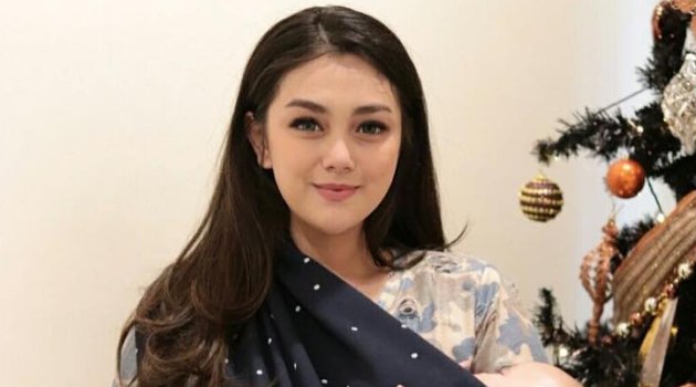 Celine Evangelista Unggah Foto Bayinya Umur 3 Bulan Ganteng Mirip Stefan