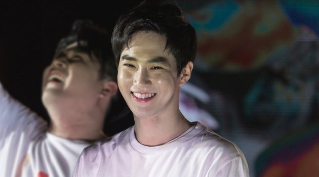 Seram Bak Monster, Intip Penampilan Suho Jadi Gwynplaine 