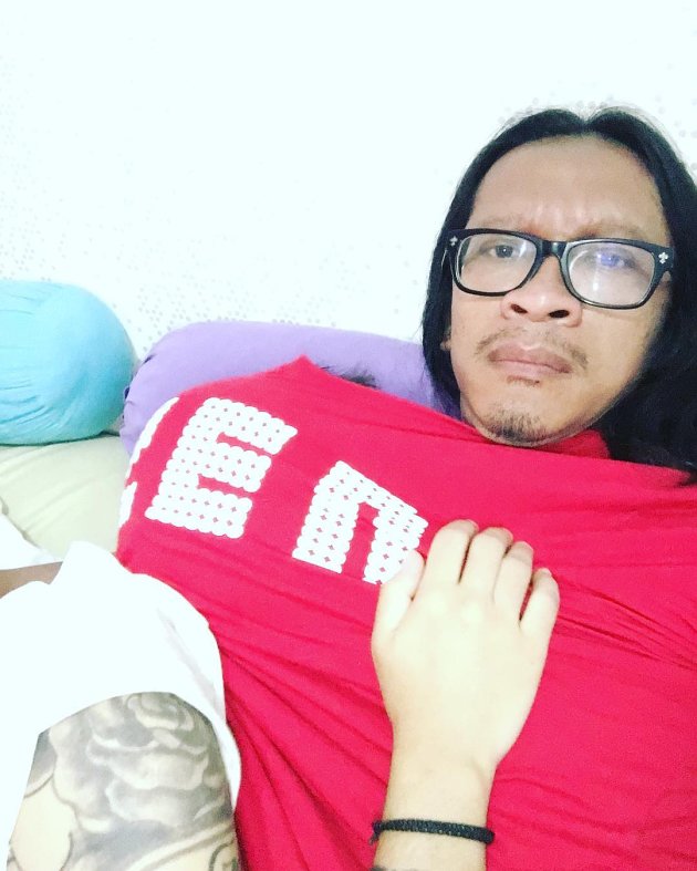 Pamer Foto Istri Cium Ketiak, Aming Bikin Netter Ngakak Sekaligus Iri