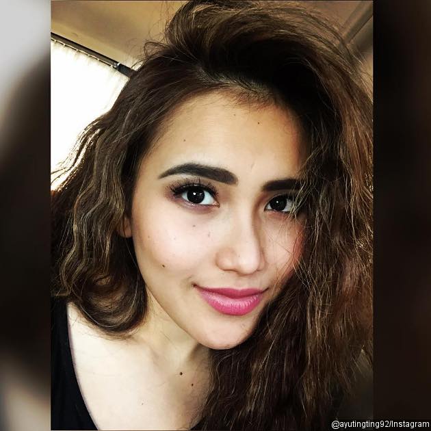 Ayu Ting Ting Pamer Foto Beralis 'Ulat Bulu', Netter 