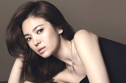 Song Hye Kyo Tetap Menawan di Foto B Cut untuk J.Estine