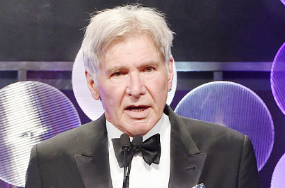 Patah Tulang Akibat Pesawatnya Jatuh, Harrison Ford Dioperasi 4 Jam
