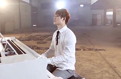Lee Jeong Hoon Eks Hitz Main Piano di MV Solo 'Jangan Pisahkan Aku'