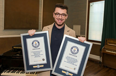 Bertahan 69 Minggu di Puncak Chart, Sam Smith Raih Rekor Guinness World