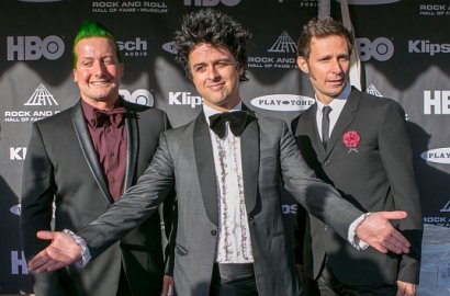 Green Day Tutup Tahun 2015 dengan Rilis Single 'Xmas Time of the Year'