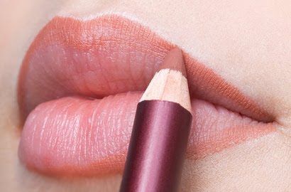 Nggak Pede Dengan Bentuk Bibir Begini Trik Makeup Agar Terlihat Makin Seksi