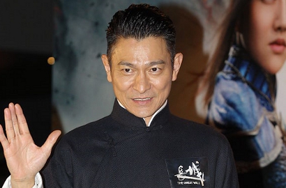 Pasca Cedera Parah, Andy Lau Sumringah Pamer Sudah Bisa Berdiri