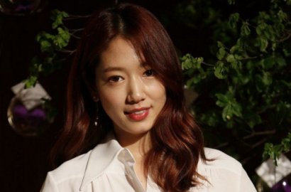Super Cantik, Park Shin Hye Bikin Pangling di Pemotretan Ini