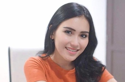 Beredar Foto Ayu Ting Ting Terbaring Lemas dan Diinfus 