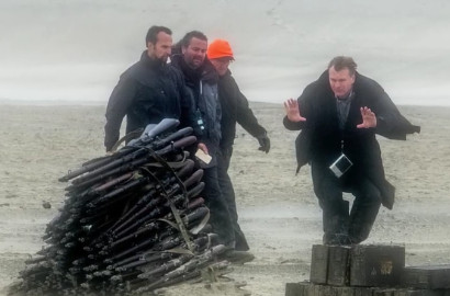 Syuting Saat Badai Dahsyat, Netter Heboh Lihat 'Penampakan' Aneh di Film 'Dunkirk'
