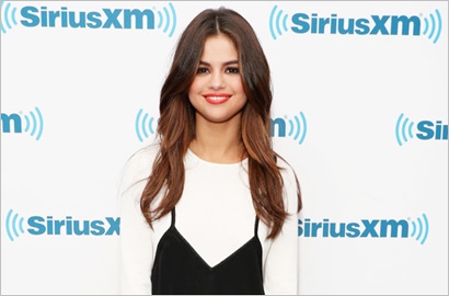Selena Gomez Pastikan Lagu Kolaborasinya dengan Marshmello Bakal Keren