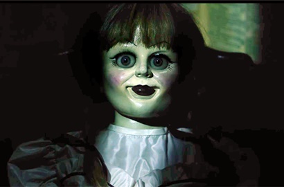 'Makan Korban', Lebih Seram Boneka Annabelle dalam Film Atau Aslinya?