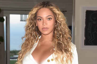 Belahan Gaun Terlalu Tinggi Celana Dalaman Beyonce Terekspos Di Acara Amal Rihanna