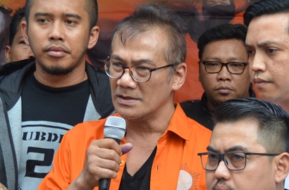 Tio Pakusadewo Belum Dijenguk Rekan Selebriti, Kuasa Hukum Ogah Komentar