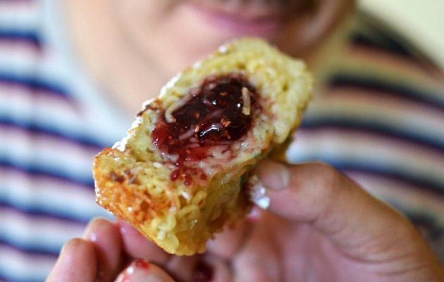 Lezatnya Ramnuts Mie Ramen Yang Berbentuk Donat