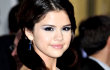 Selena Gomez Impikan Kekasih Yang Tergila-gila Padanya